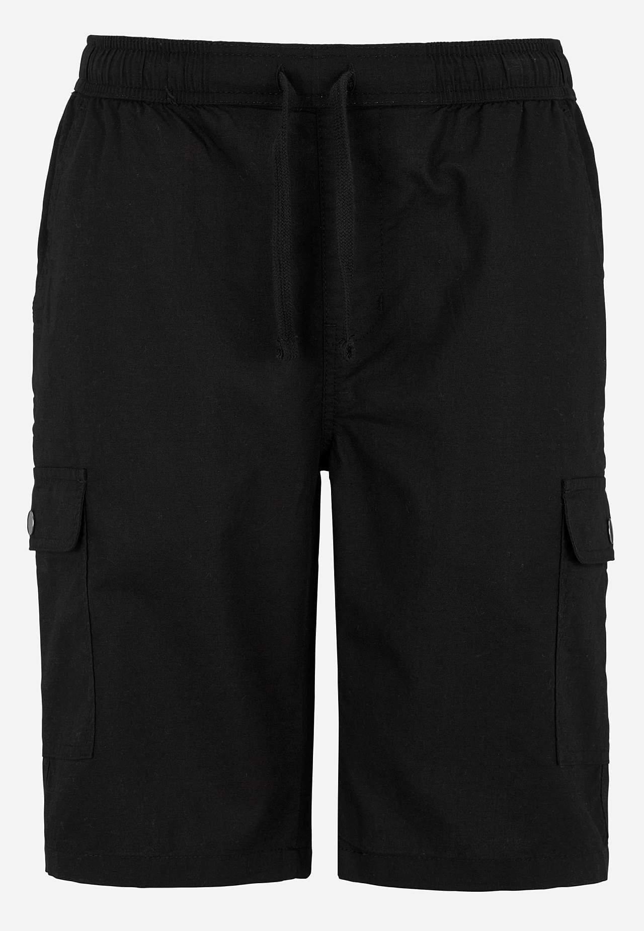 Cargo shorts with multiple pockets