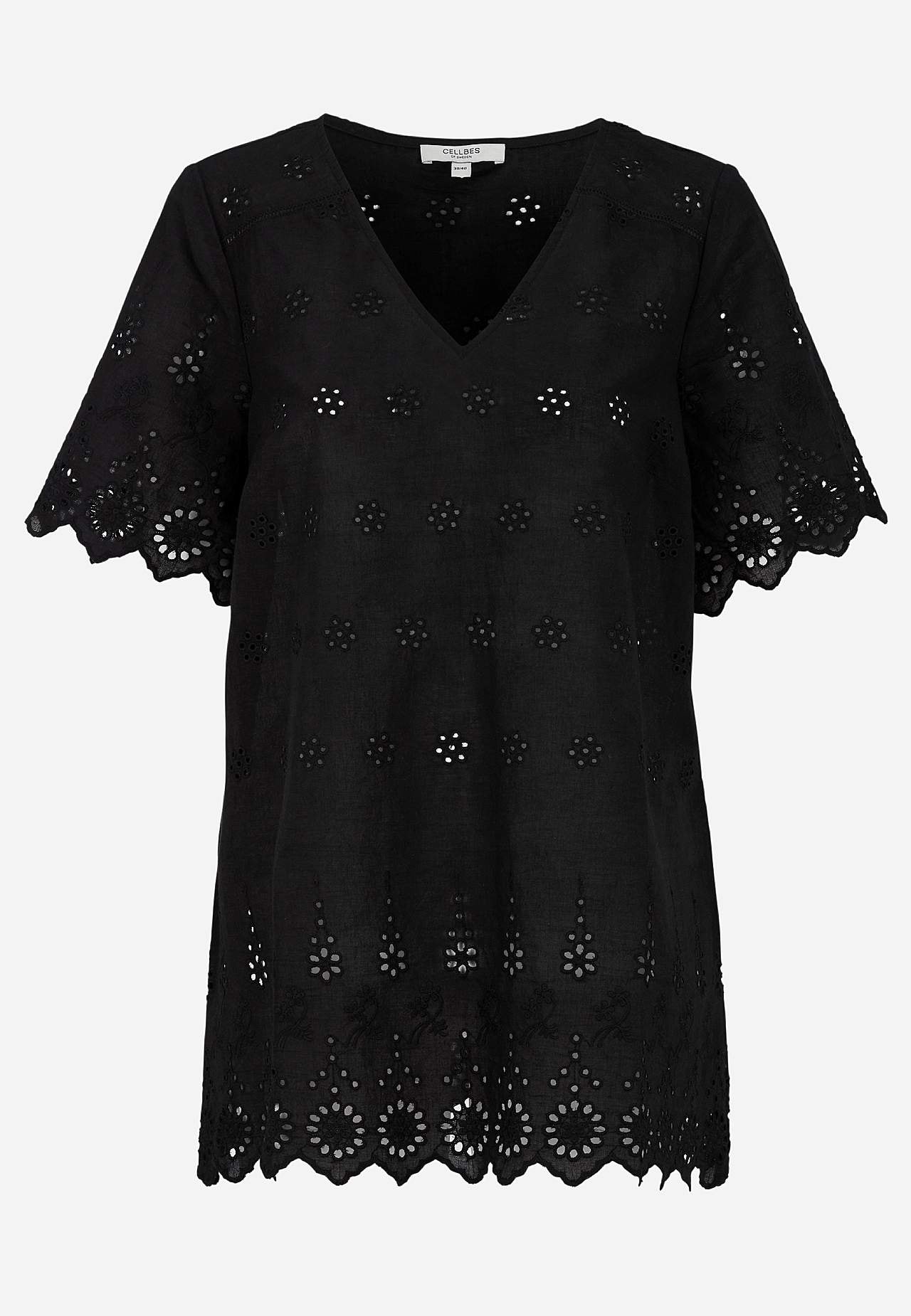 Tunic with hole embroidery