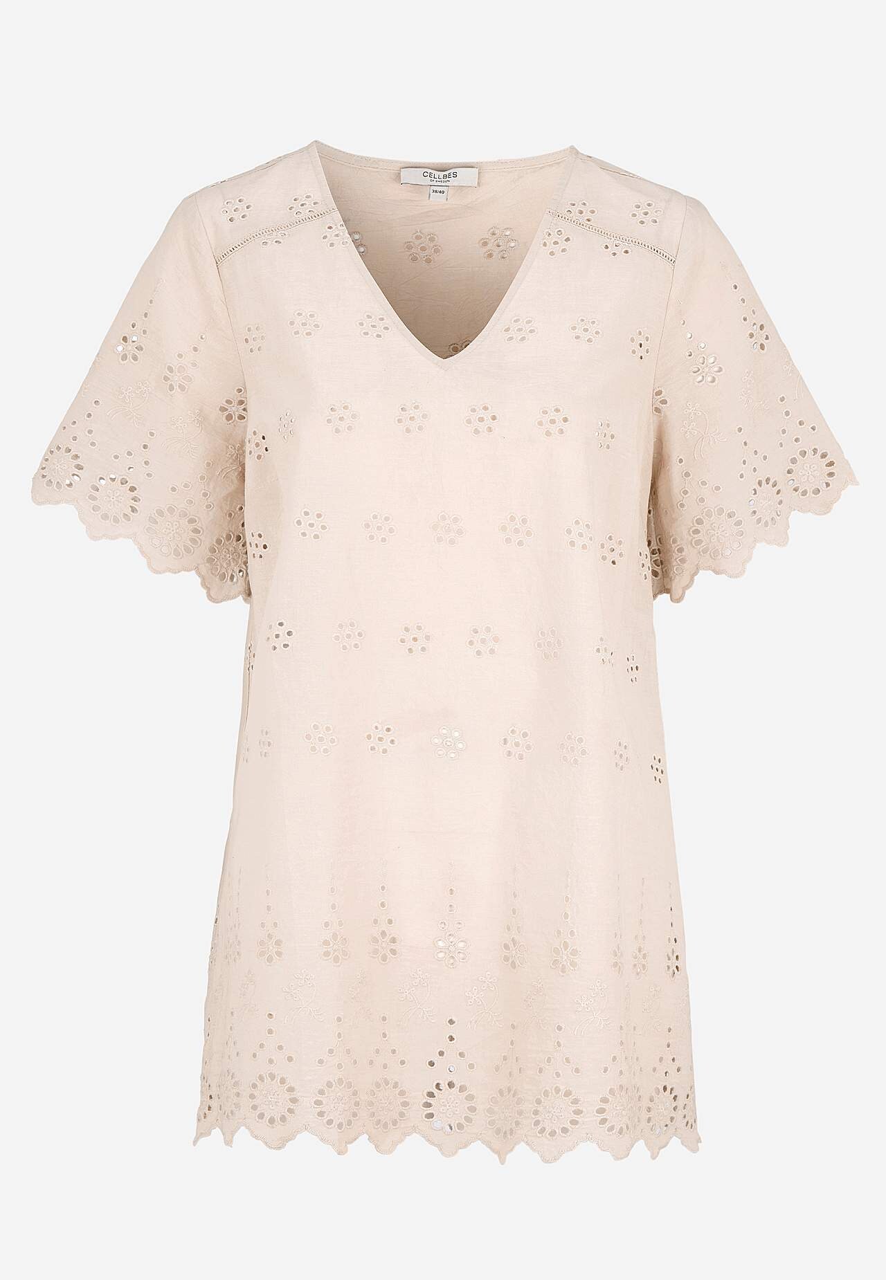 Tunic with hole embroidery