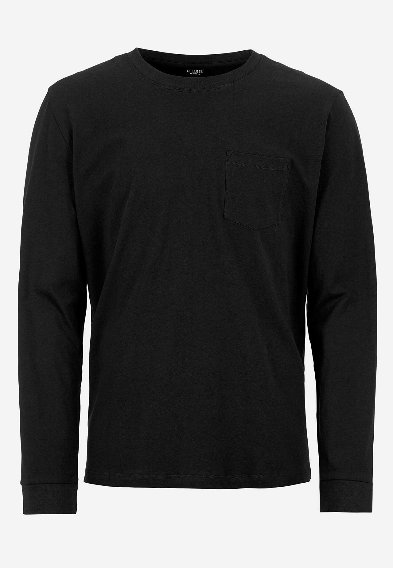 Long-sleeved t-shirt