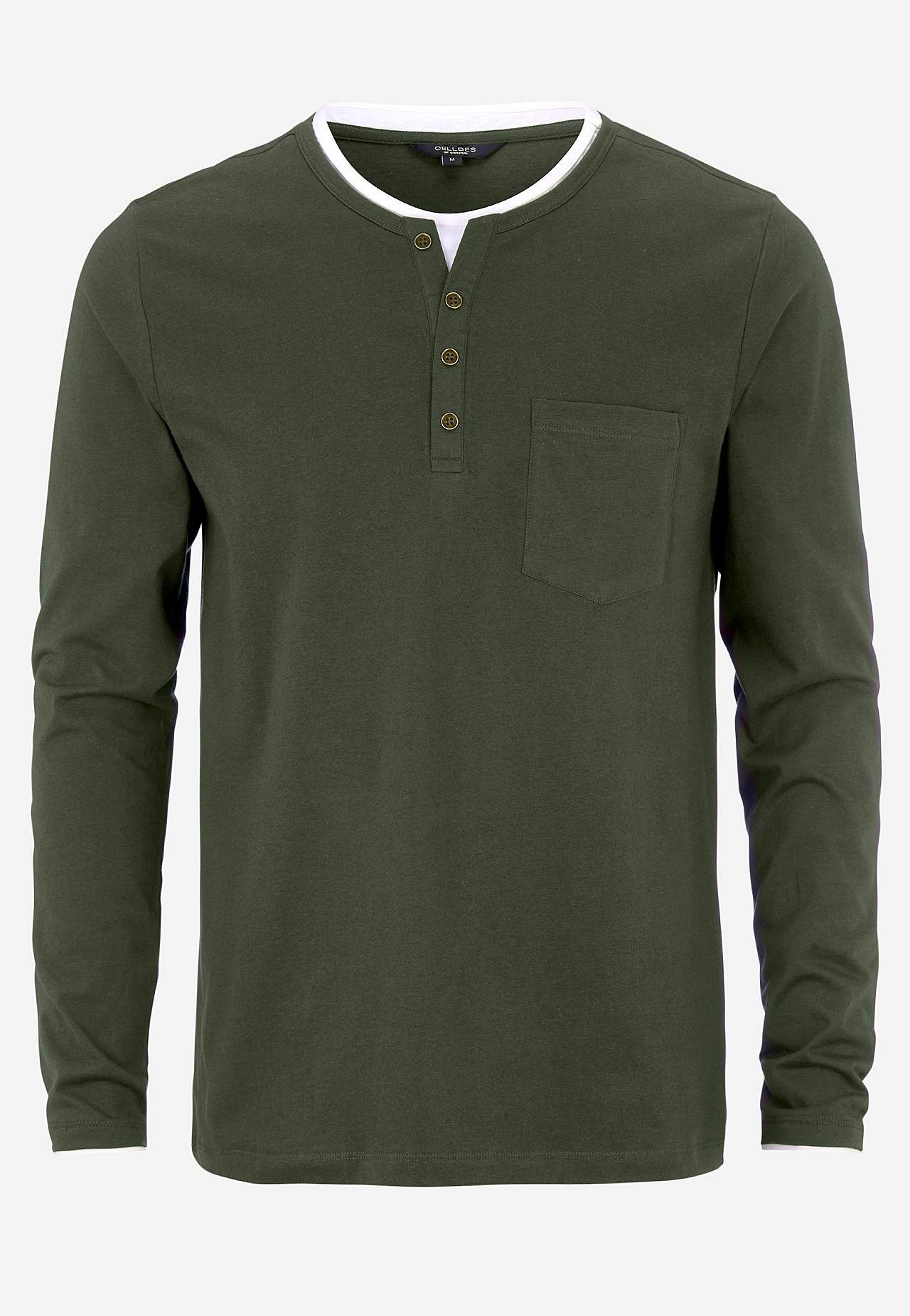 Long-sleeved t-shirt