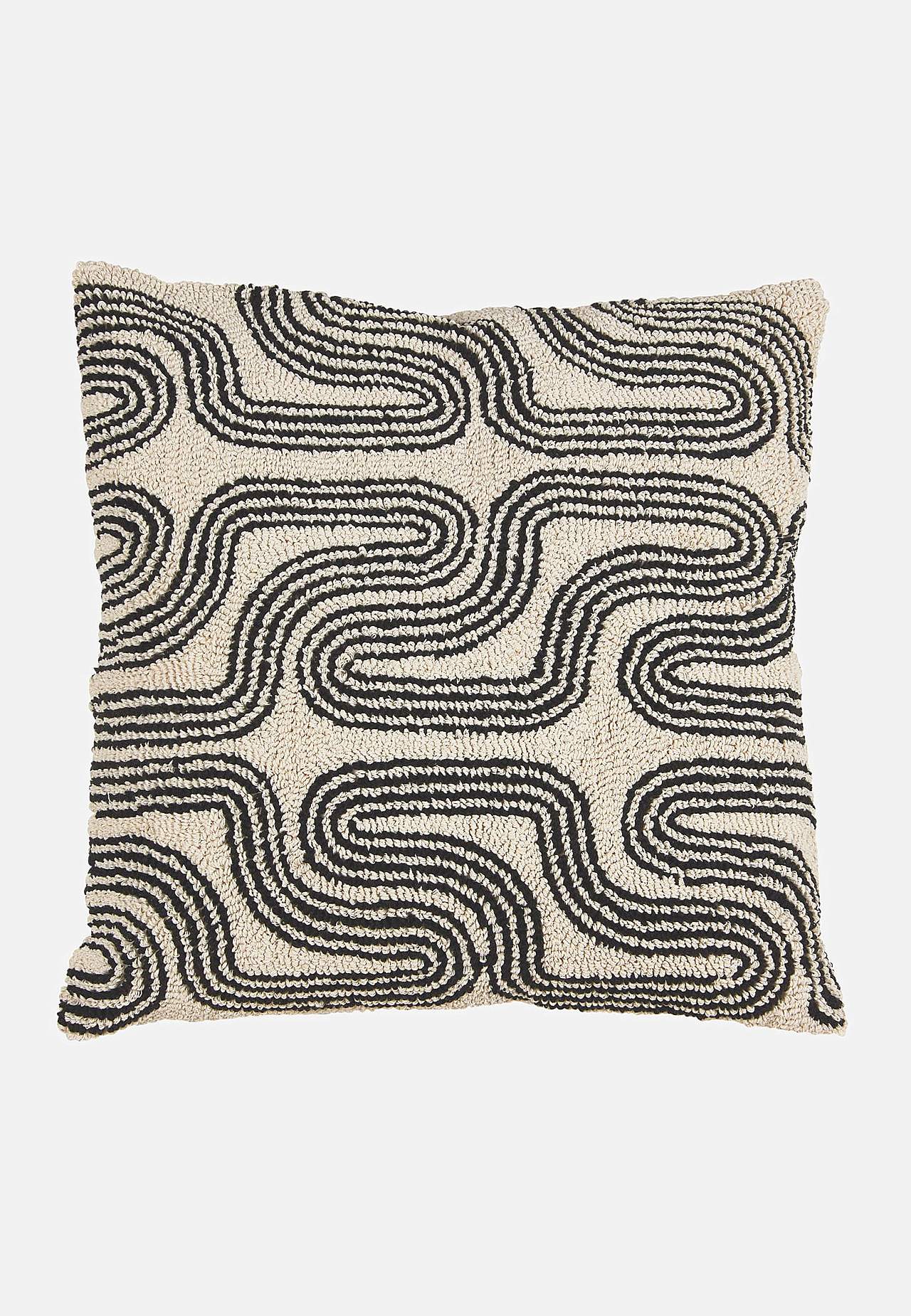 Cushion cover with tufted pattern