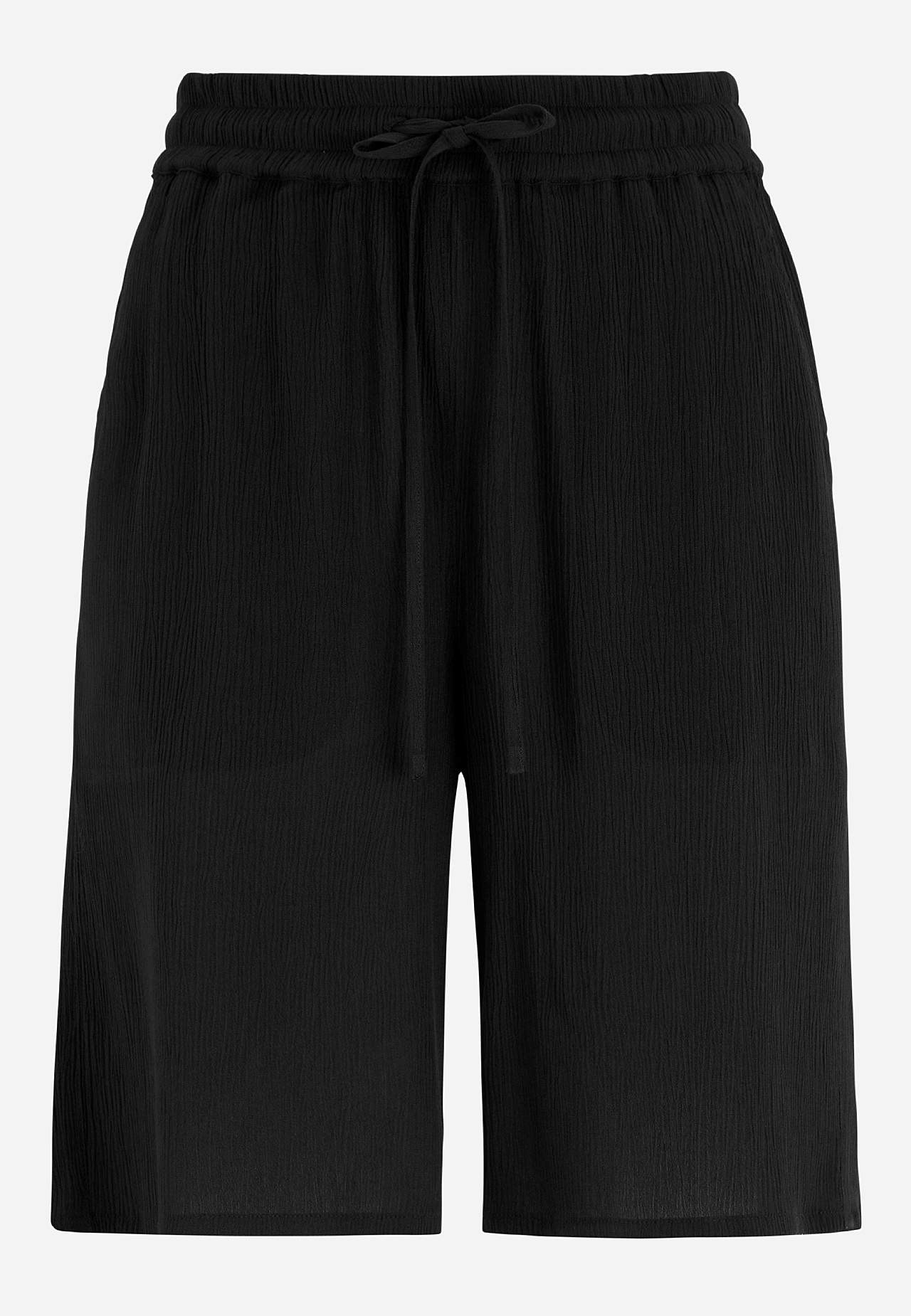 Shorts in viscose crepe