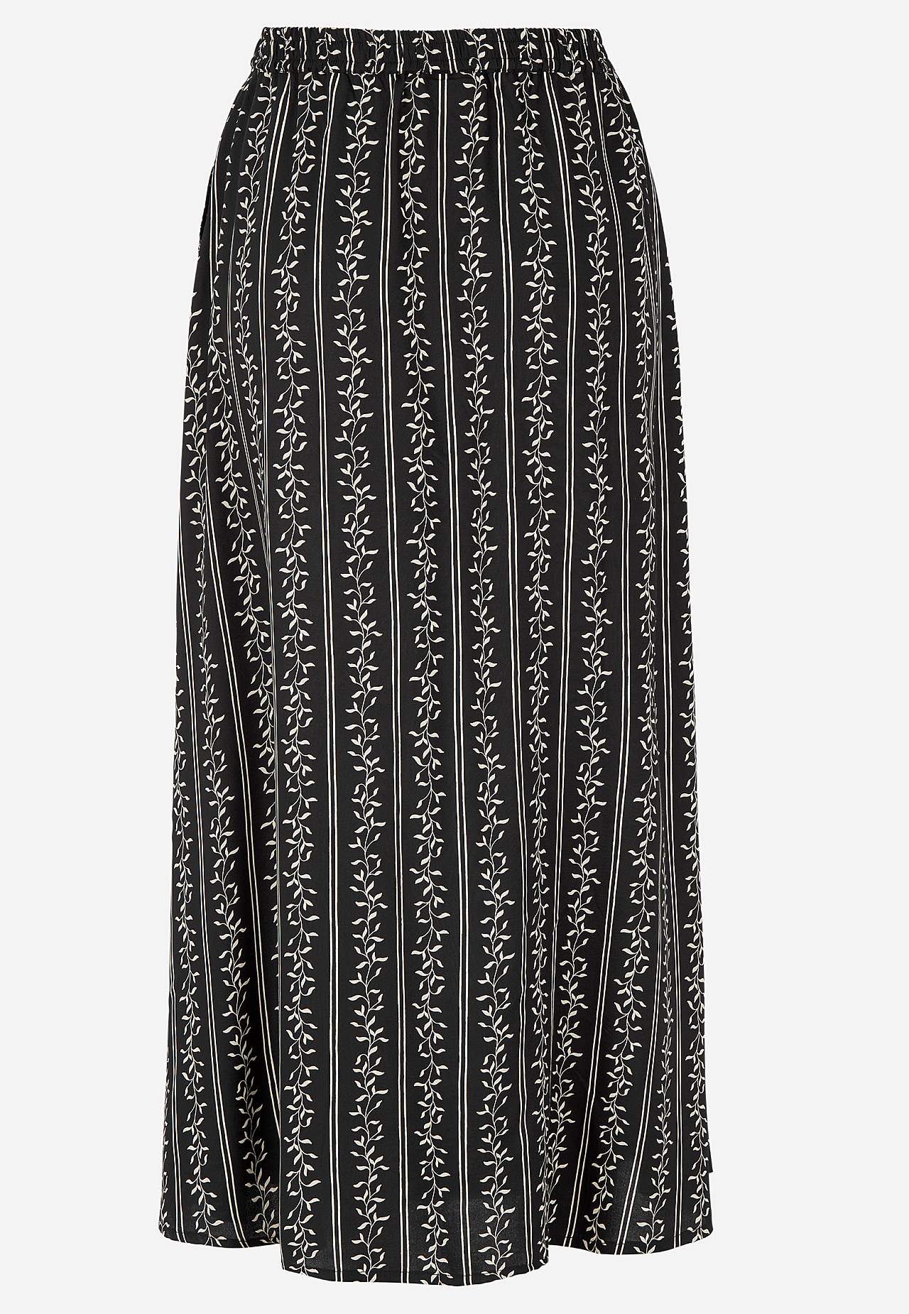 Skirt with pockets