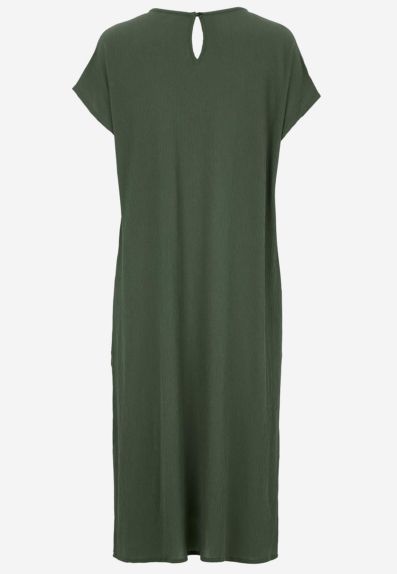 Crepe dress with pockets
