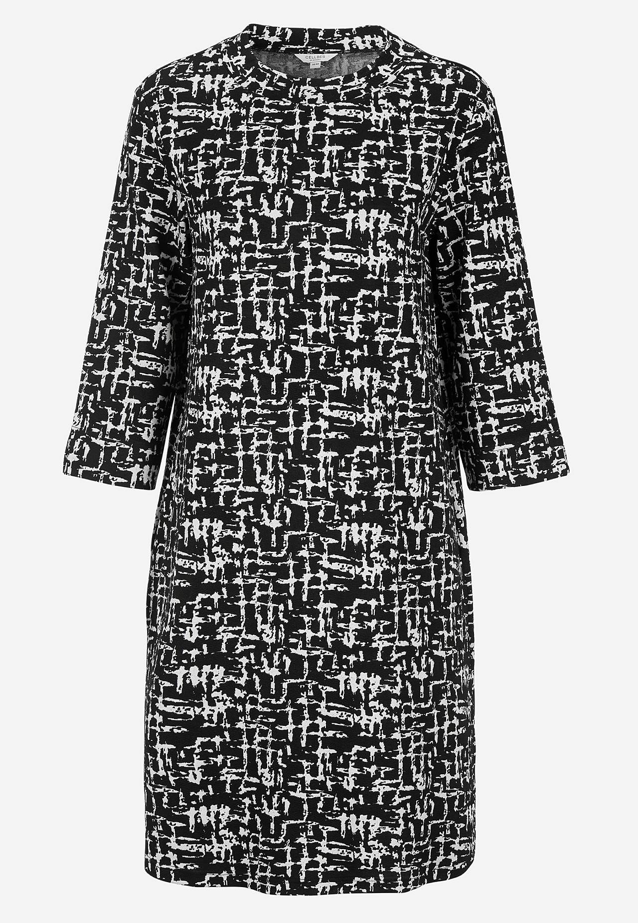 Patterned dress with side pockets