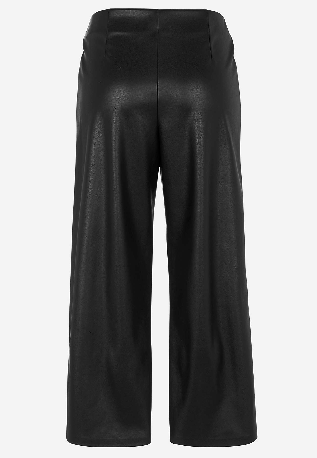 Ankle-length trousers in faux leather