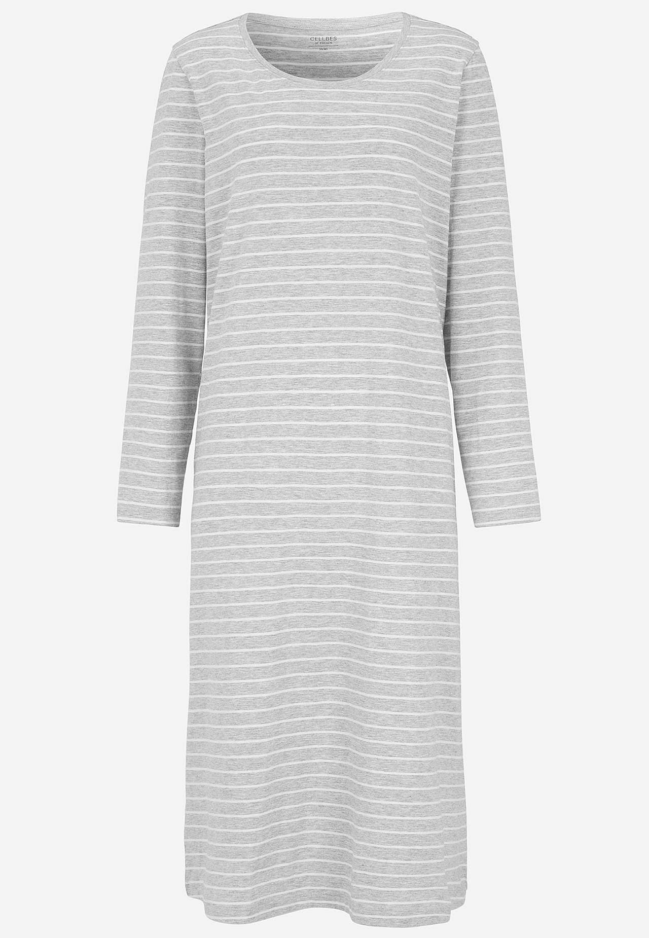 Long-sleeved nightdress