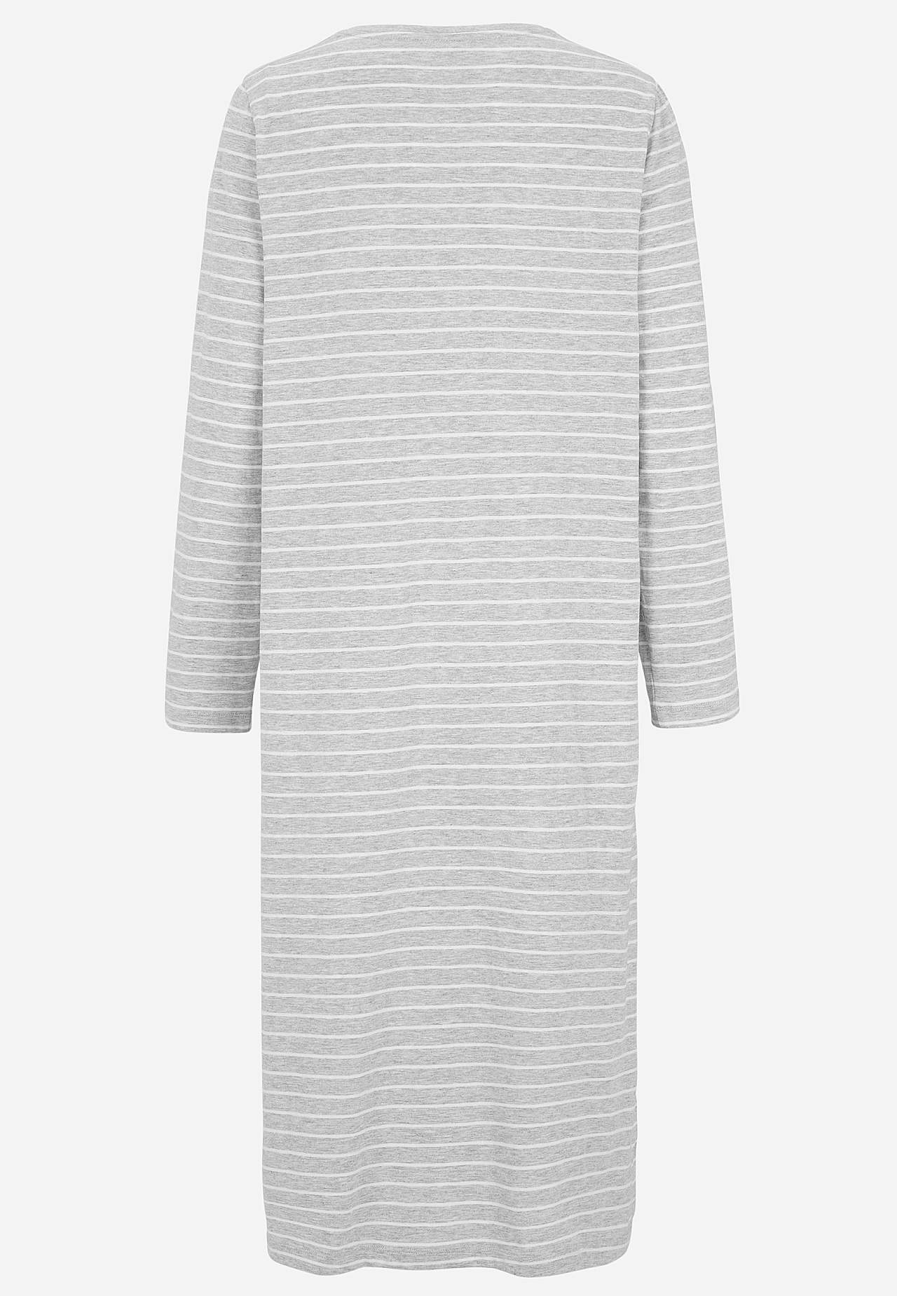 Long-sleeved nightdress