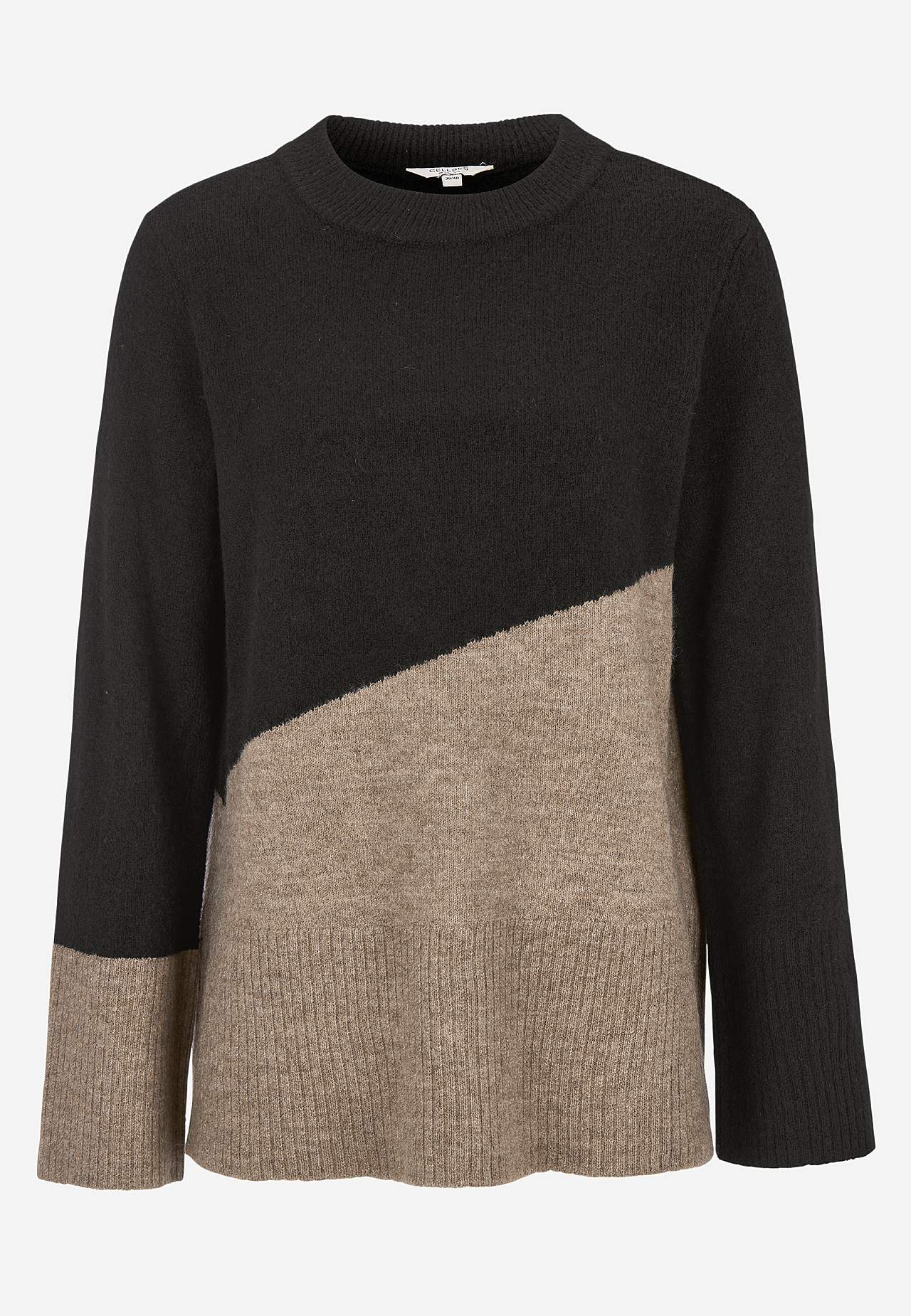 Knitted sweater with round neck