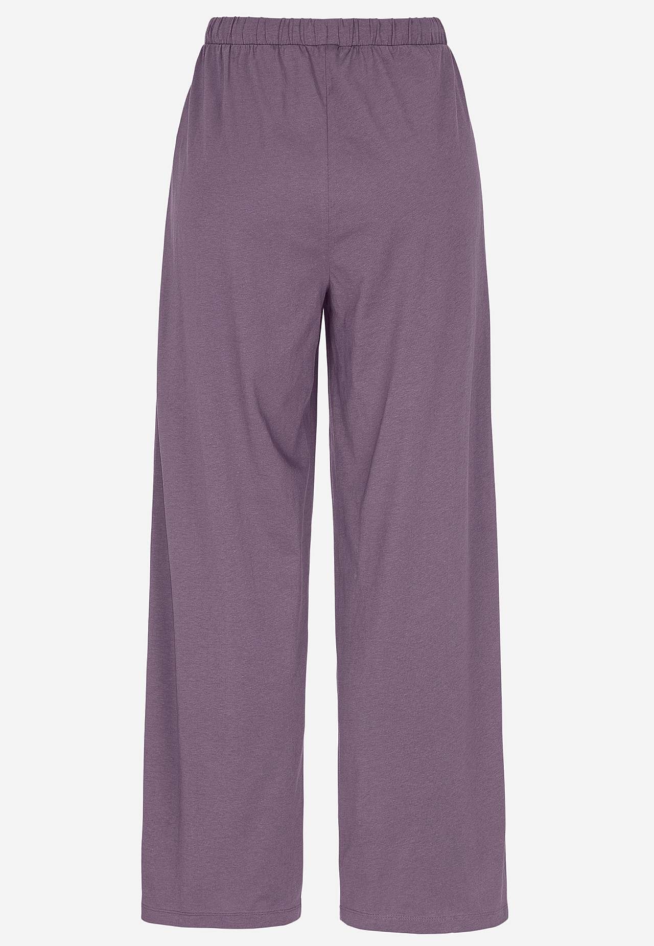 Two piece pyjamas with lace edge