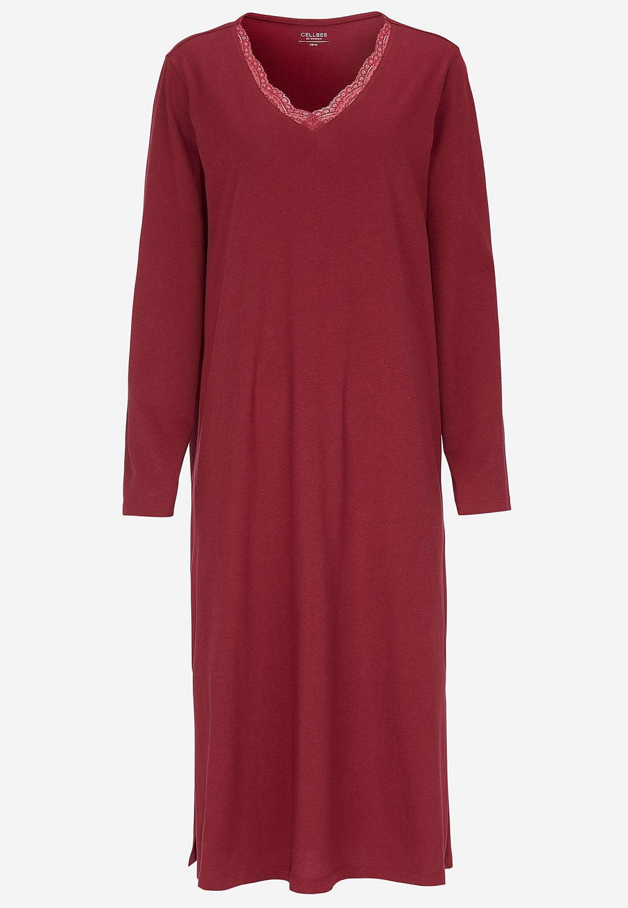 Long nightdress with lace edge