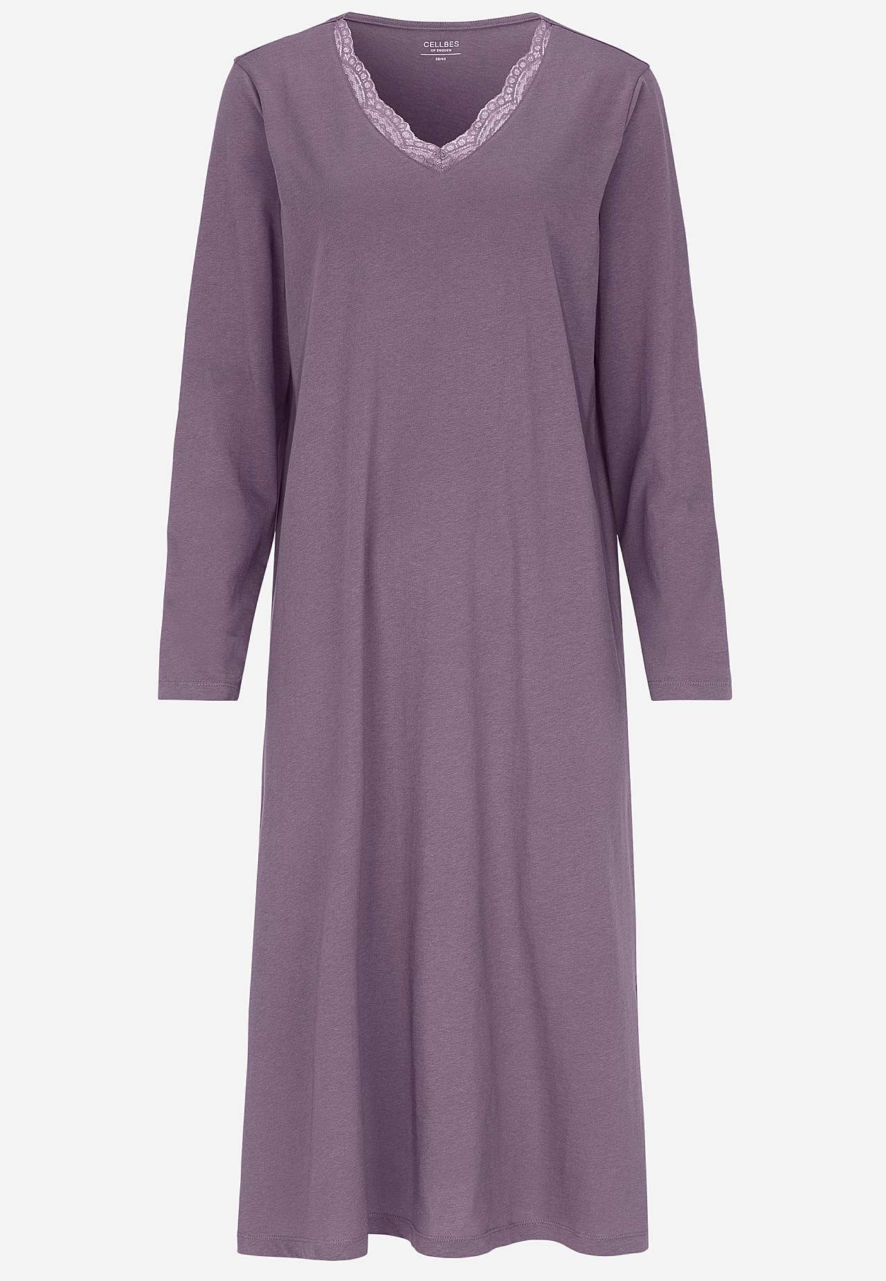 Long nightdress with lace edge